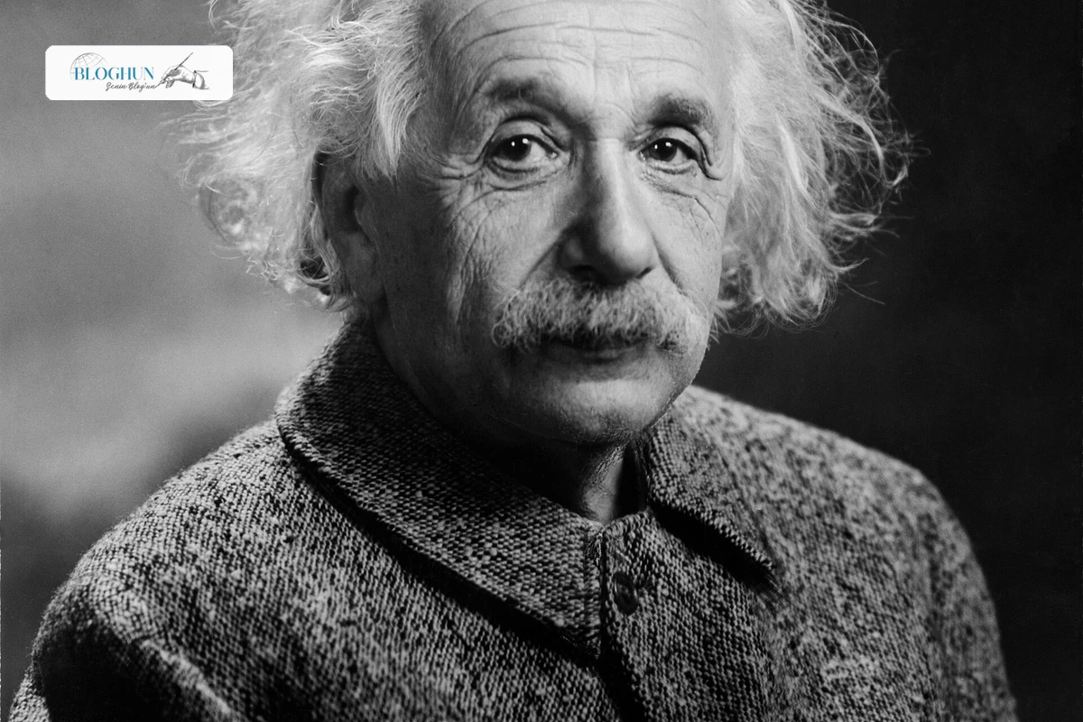 Albert Einstein Kimdir